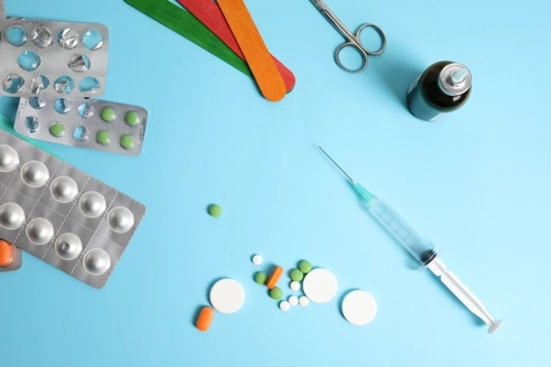 ພະນັກງານຮ້ານຂາຍຢາ Centerpharm